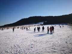 -十三陵雪世界滑雪场