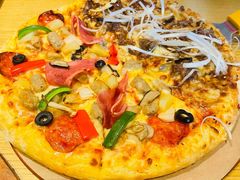 日式炙烤牛肉披萨-菲滋意式餐厅(金华银泰城店)