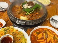 -喇喇排骨火锅·传统韩式脊骨汤(望京西园总店)