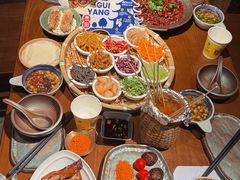 -包整·丝娃娃(一览甲秀楼风景店)