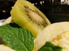 -临界音乐酒馆·小龙虾·江湖菜(华熙LIVE·鱼洞店)