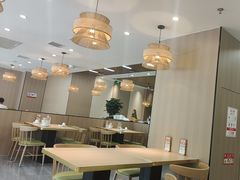 -王府井奥莱临潼小镇(临潼店)