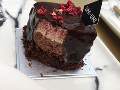 -UNI UNI(环亚凯瑟琳店)