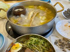-朴小妹人参鸡汤火锅(长白山万达店)