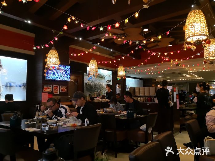 大头虾越式风味餐厅(光明广场店)大堂图片