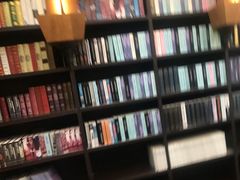 -钟书阁(松江泰晤士小镇店)