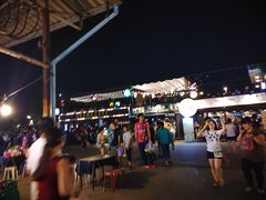 -席娜卡琳火车铁道夜市