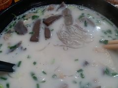 -津津老鸭粉丝馆(正东路店)