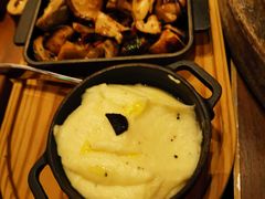 -恰餐厅及酒吧 CHAR Bar & Grill (北京丽都皇冠假日店)