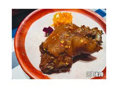 德式烤猪手-雪熊哈尔滨烧烤·精酿啤酒·砂锅(中央胜境店)