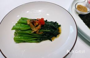 Pork Rind and Dried Shrimp Stir-fried with Chinese Broccoli