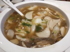 -渝是乎酸菜鱼·川渝小炒(新世界百货望京店)