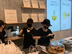 -喜茶(上海打浦桥日月光gelato lab+店)
