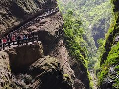 -龙水峡地缝景区