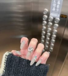 -洛伊科技抗衰护肤中心
