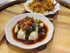 -三江鱼东北特色铁锅炖(骆驼店)