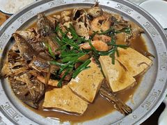 -东来菜馆•手抓海鲜家常菜•海鲜锅贴(鸽子窝店)