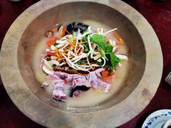 -姚记抚仙湖石锅鱼庄