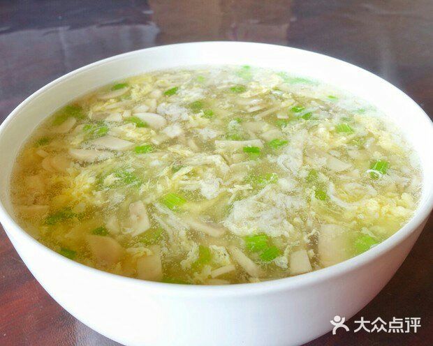 夏日新鲜味道之汤体浓稠蘑菇蛋花汤