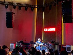 -TZ House音乐现场(来福士中心店)