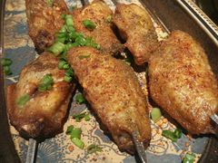 烤中翅-沪小二炭火蛙锅(淮海中路美食不夜城店)