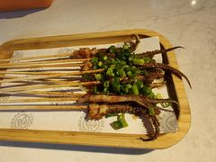 -鸣记脆皮烤鱼·海鲜烤鱼(三八广场店)