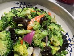 -山河屯铁锅炖鲜鹅·东北菜(开发区一店)