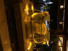 三亚亚龙湾华宇度假酒店(原三亚华宇皇冠假日酒)-三亚亚龙湾雅高美爵酒店