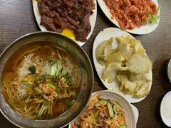 -韩风烤牛肉冷面店