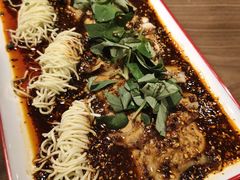 -有红鸡毛店·川菜(建设路店)