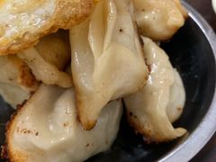 -黄阿姨锅贴大王(万航渡路店)