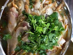 羊耳-老味道遵义虾子羊肉粉(兴关路店)