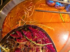 -靓寨酸汤火锅(时尚天河东一街店)