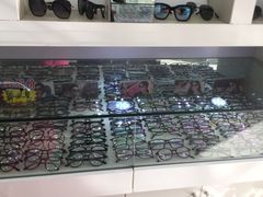 -罗创丹阳眼镜(童卫路店)