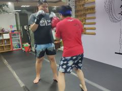 -金翼跆拳道巴西柔术拳击格斗学院