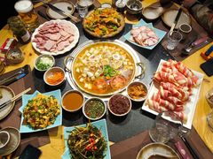 -顶顶汤火牛排火锅·经典铜锅涮肉