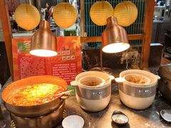 -金马门国际美食百汇(珞喻路店)