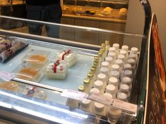 -85度C(生甜甜圈研究工坊·上海平凉店)