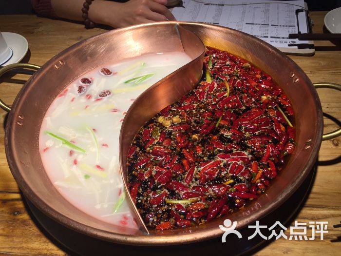 棒棒老灶火锅图片 - 第1张