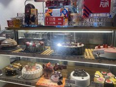 -DQ·蛋糕·冰淇淋(龙湖狮山天街店)