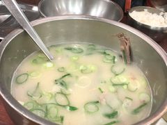 牛肉雪浓汤-神仙雪浓汤(明洞店)