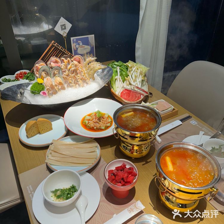 重庆唯一一家无边际江景海鲜餐厅！||🍃位于南