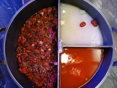 小嫩牛专利T型锅（一锅三吃）-热火朝天鲜切牛肉火锅(南强街巷店)