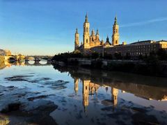 -皮拉尔圣母圣殿主教座堂