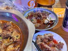 -爆炸头阿姨小四川正宗川味小吃(无任何分店)