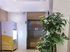 -白玉兰酒店(上海田子坊马当路地铁站店)