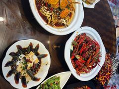 -肥肥虾庄·金牌油焖大虾(东湖欢乐谷店)