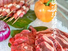 -怡豪大饭店·银顶旋转餐厅