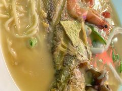 -霆记海鲜·只为这碗面(滨江店)
