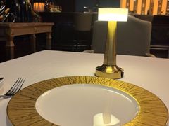 -龙虾酒吧扒房(宁波香格里拉店)